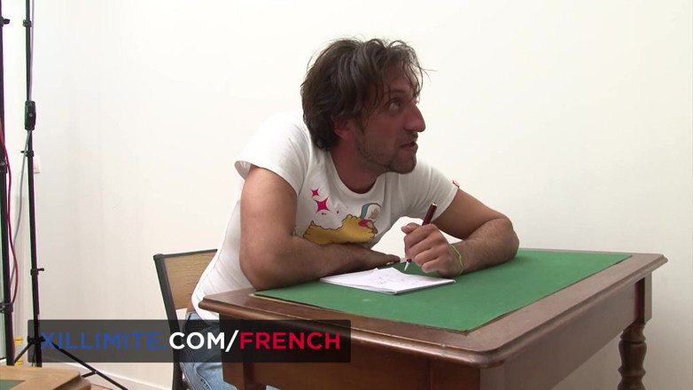 French girls at work: Sexy učitelka je ošukaná svým studentem do zadku