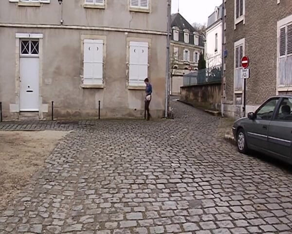 Filles Francaises: Amarrada francesa puta fodida duro por uma domina com tesão...