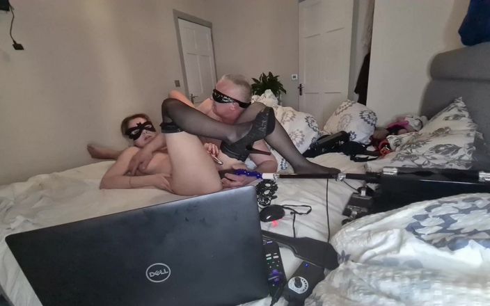 Anal Fetish Couple: हॉट चोदने लायक मम्मी और घर का बना डिल्डो चुदाई चुदाई मशीन के साथ