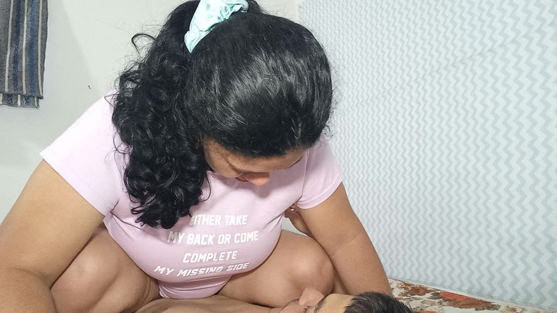 Valkyrie and Luigy Couple: Reife freundin reitet rich, liebt es, ihren schwanz zu reiten