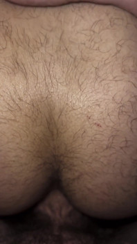 Footjob před šukáním mého přímého kamaráda