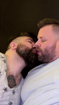 Bearfilms Brodacz Niedźwiedź Phoenix Ryan Barebacks Ty Brooks Dupek