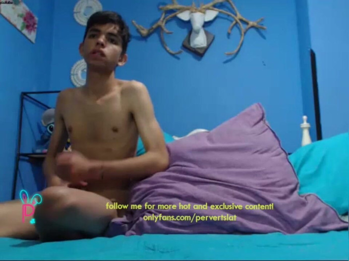 Isak pervert: สาวละติน Vergones เย็ดโชว์เว็บแคมจัดหนัก