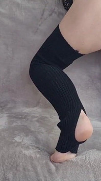 美女试裙自慰