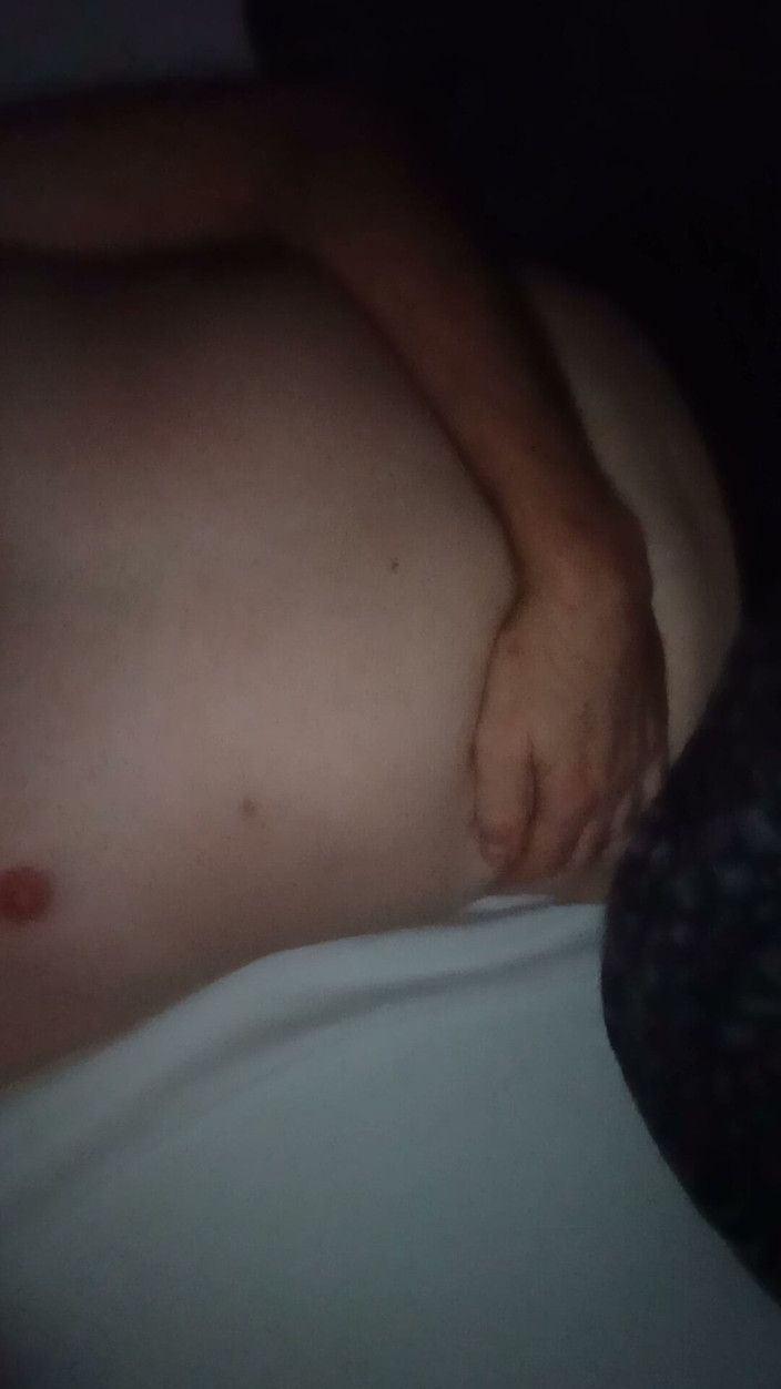 Hottieboy77: Come Rub My Tummy with Me