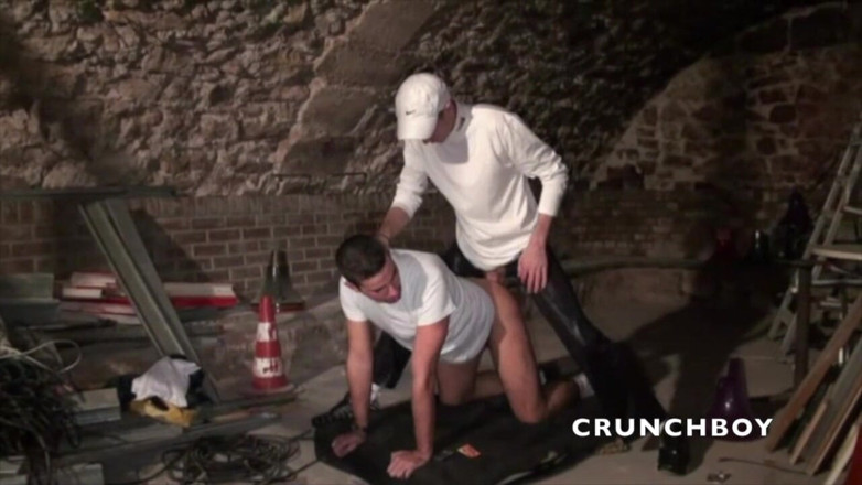 Crunch Boy: モーガン積によるまっすぐな好奇心旺盛な若者からパリ