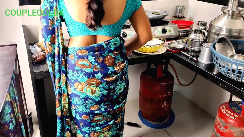 Sexy Komal: Kitchen Sex: Step Mom Is Sitting to Eat Food Till...