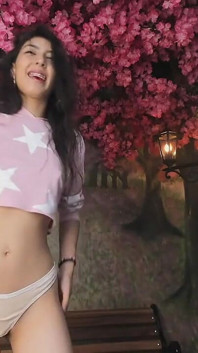 La Sexy Linda Vuole Farsi Scopare Da Te, E Lasciarti Venire Nella Sua Figa
