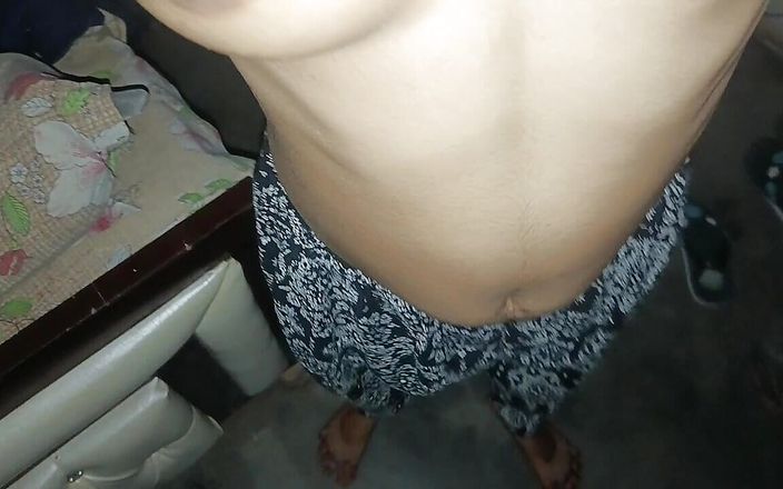 Payal in sex: 義兄が義理の妹とオイルを塗った