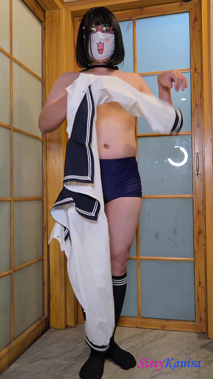 SissyKanisa: Sissy Kanisa's Fitting Room: Change Clothes to Go to Pe...