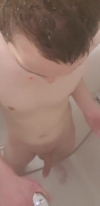 BoyGrenzenlos: Doccia filmata privata - parte 1