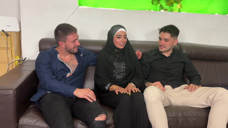 Papi Rodriguez: Doble Penetracion a La Esposa De Un Jeque Arabe - Aaliyah...