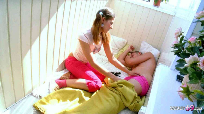 Full porn collection: Syster förför styvbror att knulla med Vakna avsugning