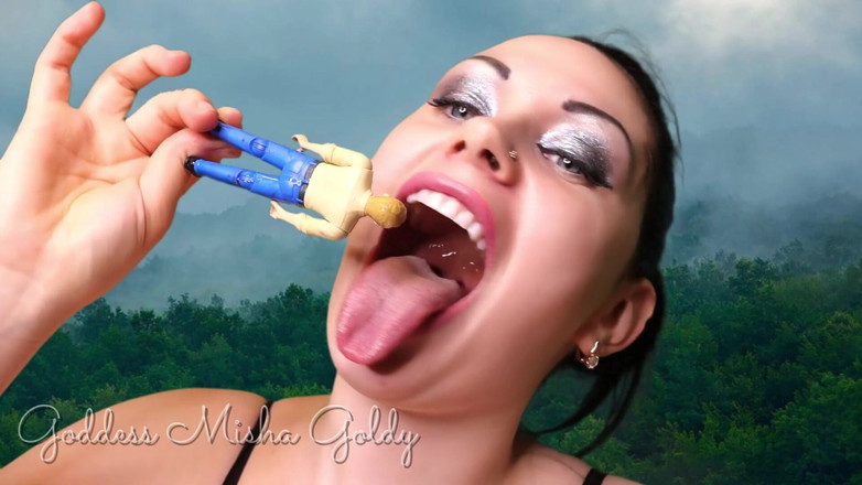 Goddess Misha Goldy: Мои губы - это дверь в ад для крошечных людей! Пожирающий фетиш