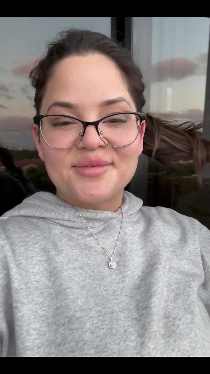 Dani Valentina: 애프터 체육관