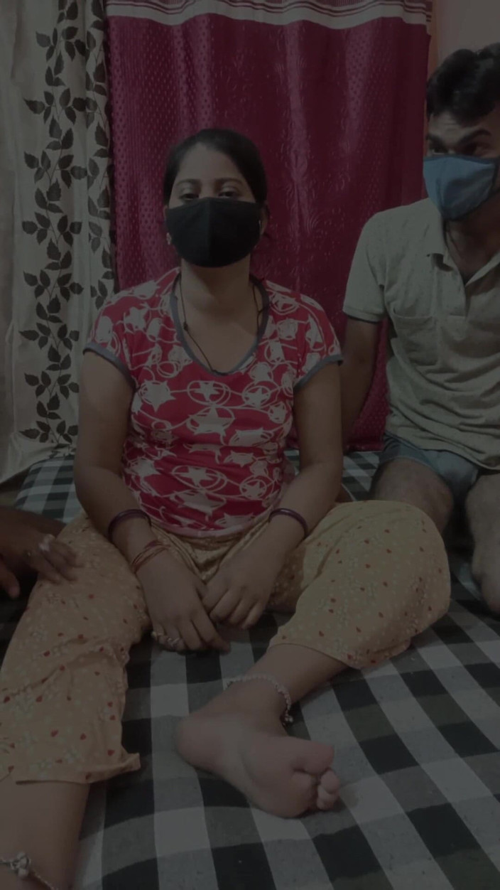 Poojakabir: Mon mari et son demi-frère m’ont baisée très fort