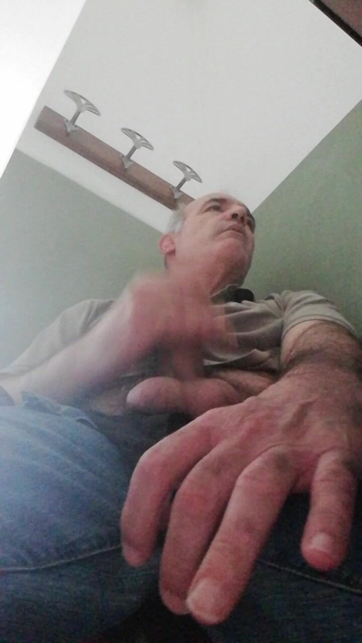 Setesesso7: 在我工作的更衣室角落打手枪，8月1日的第二次射精