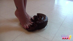 Leilani Lei: Cake smash s nohama
