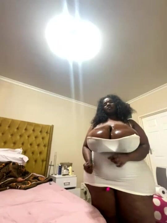 Legendary Booty Overdose: Dik en melkachtig