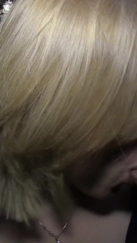MiLF scambista sborrata sborra moglie kitty va con la sua prima missione di pecorina
