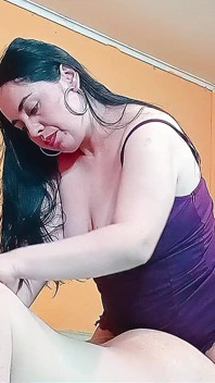 Tiefer Sex Mit Einer BBW-stiefmutter Nach Einer Selbstgedrehten Massage.