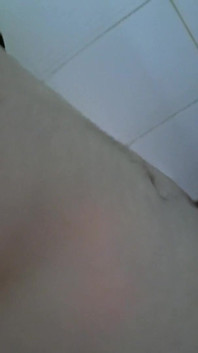 Mi fantasía de vacaciones sucias de follar hermanastra sexy muy caliente en el baño