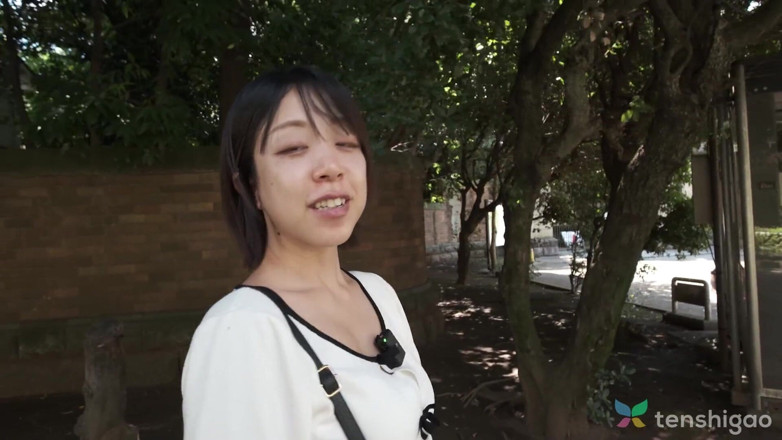Tenshigao: A Chihiro Kuroki le encanta ganar dinero a través del...