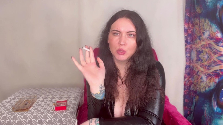 MissFFW: 고양이 수트를 입고 담배를 피우는 미스 Ffw