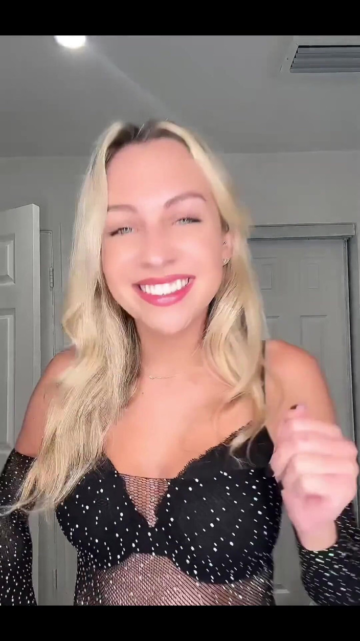 Tiffstreatsxoxo: ¿Omg Wyd haciendo aquí con ese pequeño camarón?