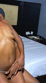 Une Africaine sexy avec le gym à grosse noire