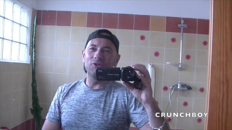 Gaybareback: Leo zonder condoom geneukt door grappige jongen