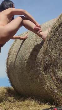 Akrobatický sex Venku: Když zemědělec potká asijskou studentku
