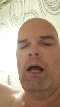Ssanie gier pod zimnym prysznicem
