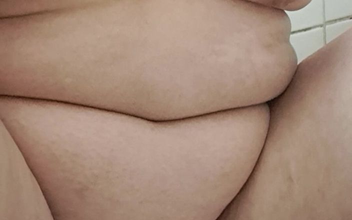 Mommy big hairy pussy: Мачеха мочится и становится гангиной
