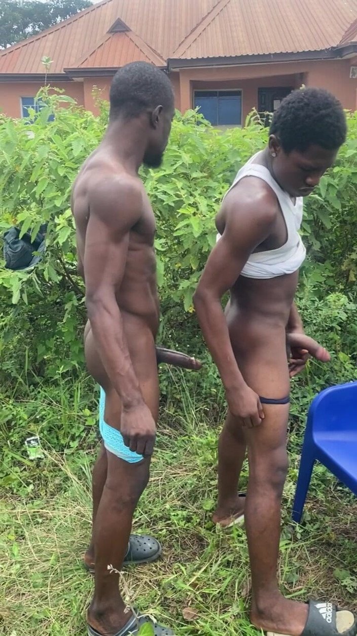 Blackhandsomeguy: 夫は私をしっかり抱いてくれました。もっと欲しかったです