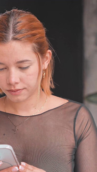 Approfitto ogni pomeriggio per masturbarmi finché non mi innamorato molte volte di essere umido