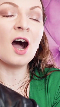 Asmr: Moje velmi staré rukavice z veganské kůže (Arya Grander) Sfw znějící fetiš video