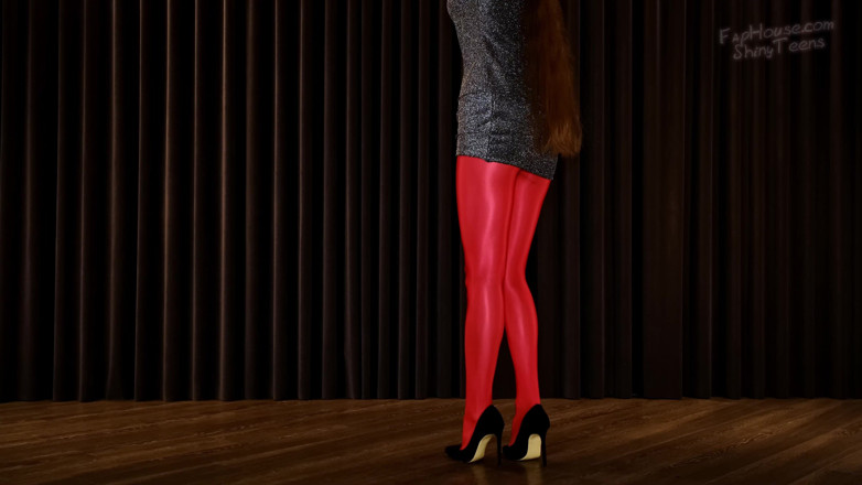 Shiny teens: 926 Ultra Shiny Red Pantyhose