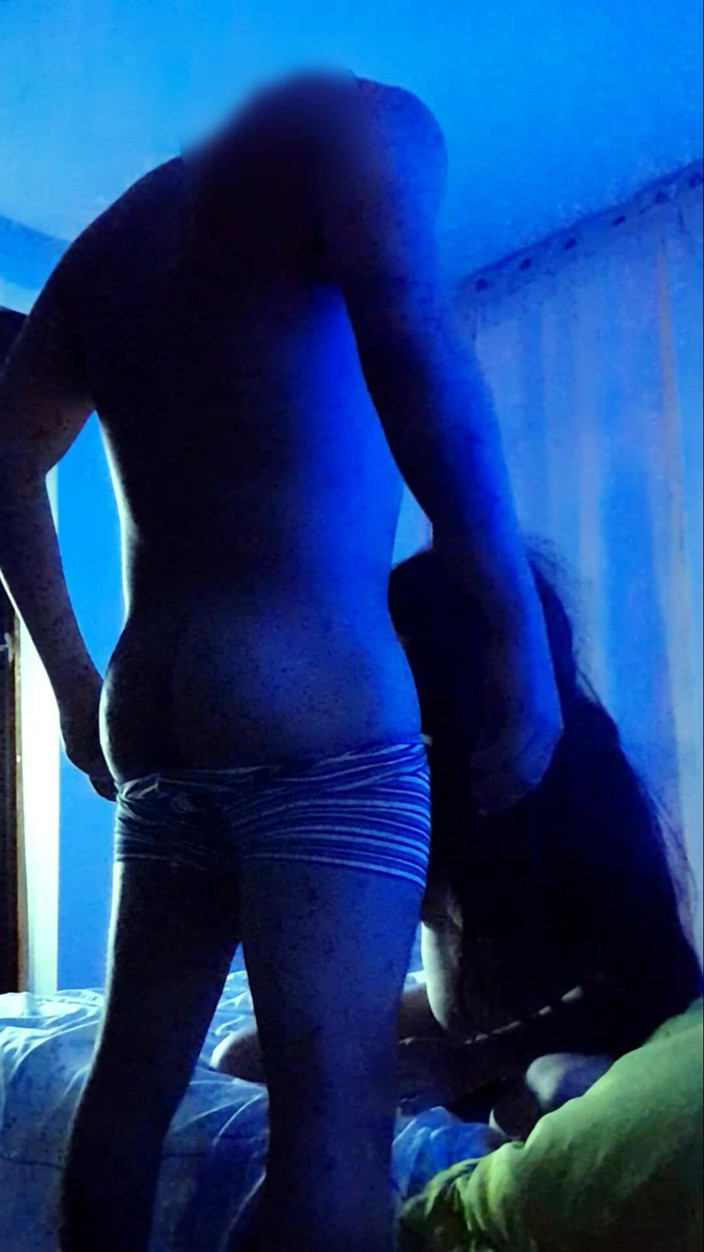 Mack silver: Bela madrasta de 20 anos geme deliciosamente