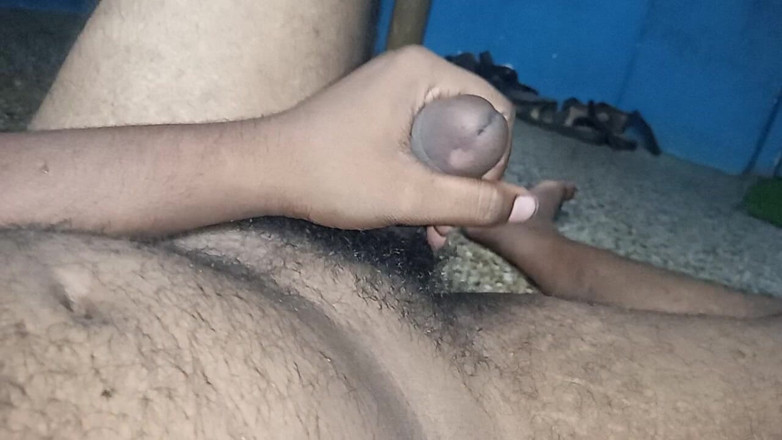 Sweet Indian cock: main bhaartiy larka gand ke chhed ko aautdor chod raha...