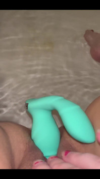 Self Thrusting Dildo in my Pussy 