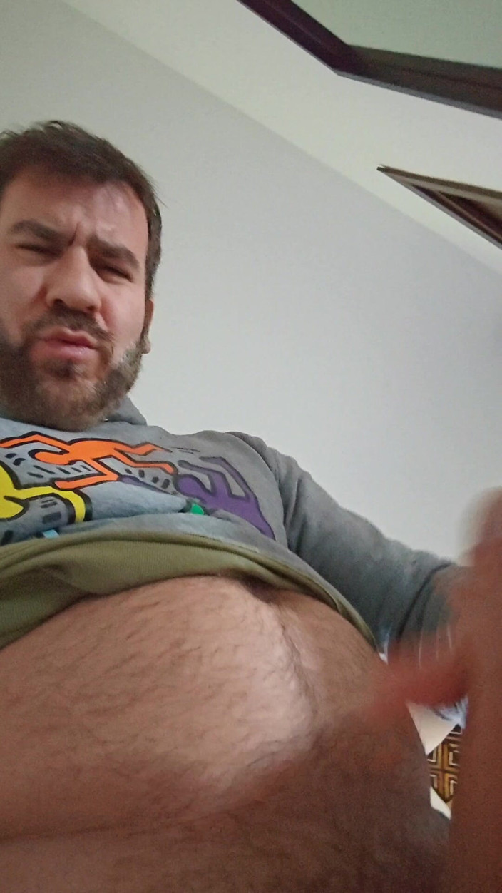 LupoNeroXL: Je branle ma bite dans le miroir