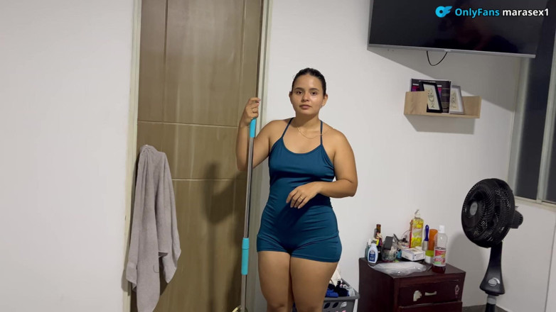MaRaSexx: สาวใช้สกปรกของฉันมีตูดใหญ่!