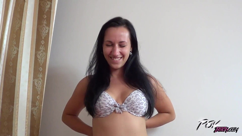 POV Bitch: Terra Sweet lutscht und fickt bei ihrem ersten porno-vorsprechen