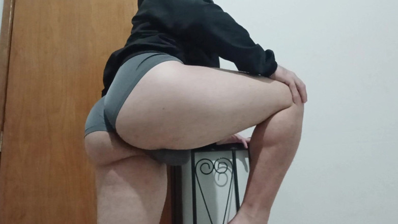 amateurbrazilian: Şortla şişman popomu göstermek