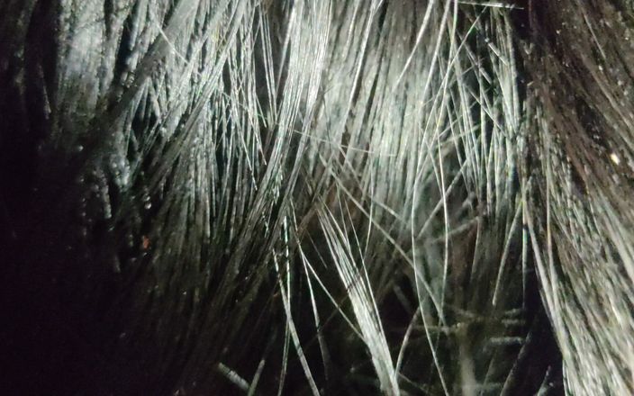 X69: Nuovo video nepalese. Radersi i capelli del cazzo