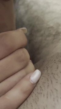 Latinskoamerická přítelkyně, kterou jsem potkal na ulici, mě překvapí v hotelovém pokoji s kamarádem, olizuje mi ptáka a šuká jí kundičku