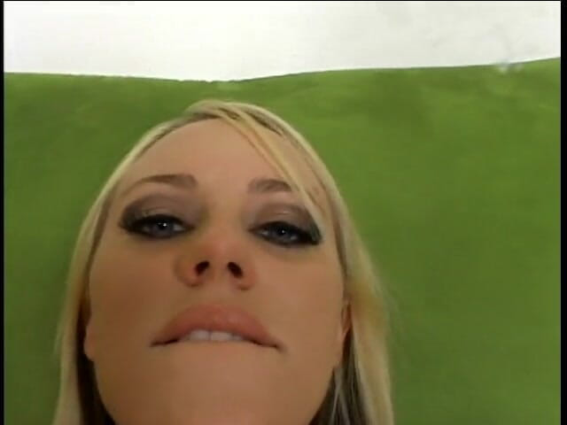 Point of View Productions: Casting teen bionda si fa sbattere la figa dopo aver...
