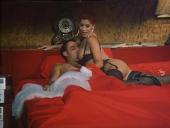Xtime Network: Sexy Milly šukání zadku v ložnici