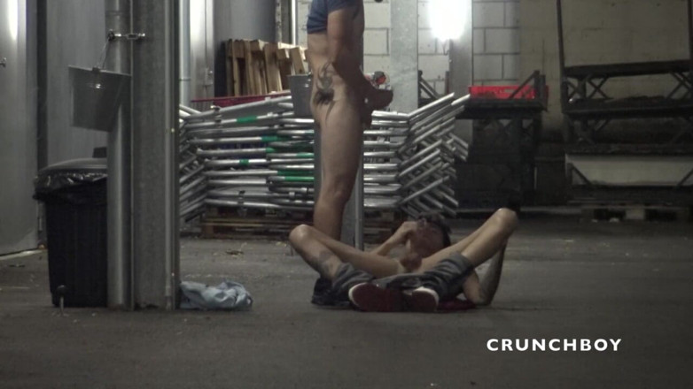 Very discreet straight boys curious: Ein schwuler wird von hetero dezenter in der exhibitionistischen cruising-webcam...